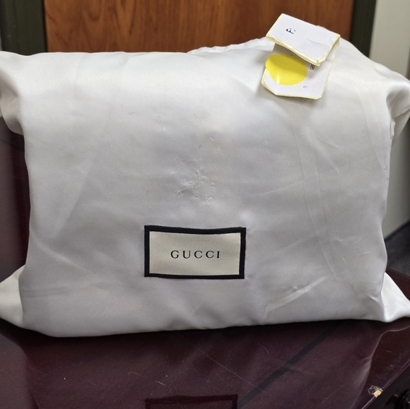 GUCCI Sylvie Series Satchel - Picture 10 of 10